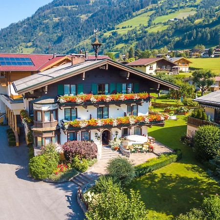 Landhaus & Appartementhaus Haussteiner Dorfgastein Exterior photo
