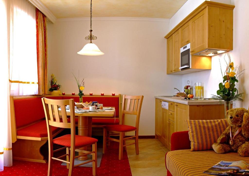 Landhaus & Appartementhaus Haussteiner Dorfgastein Room photo