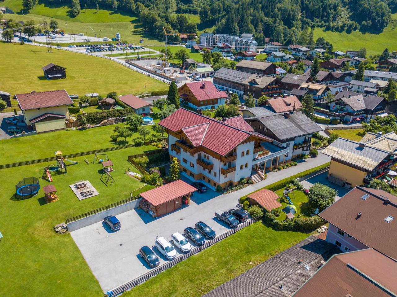 Landhaus & Appartementhaus Haussteiner Dorfgastein Exterior photo
